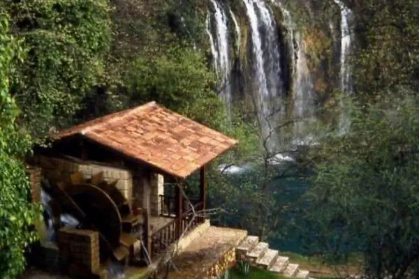 Kurşunlu Şelalesi Tabiat Parkı