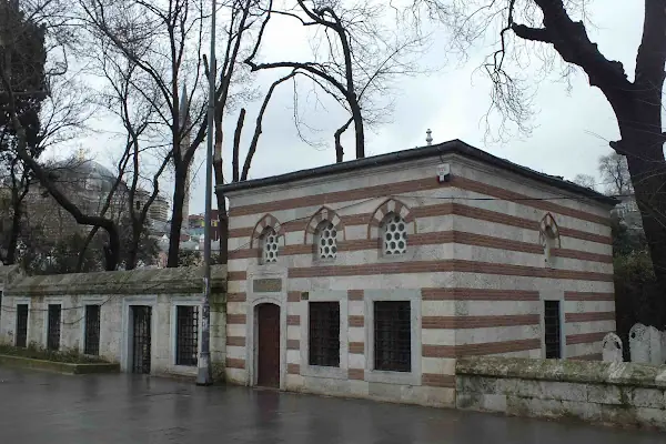 Pir Ahmed Edirnevî Türbesi