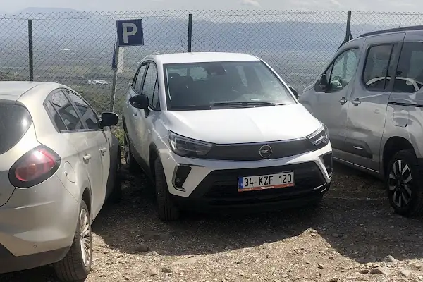 Garenta İzmir Balçova İstinyePark AVM Araç Kiralama
