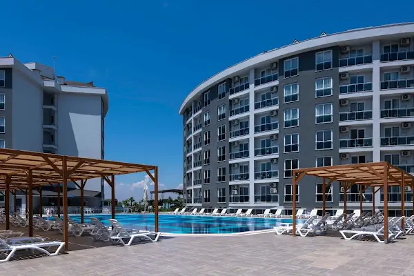 Royal Towers Lara