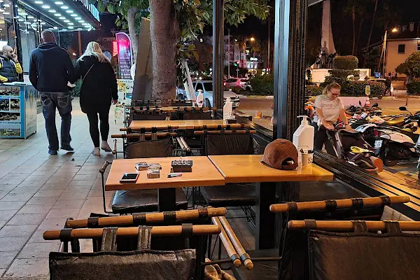 Pure Black Coffee, Alanya