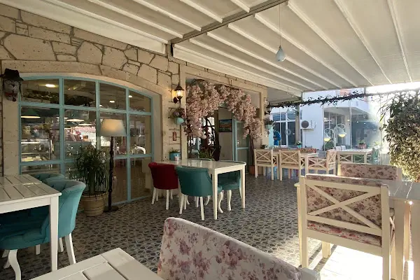 Alaçatı Muhallebicisi Balıkesir Altıeylül Cadde
