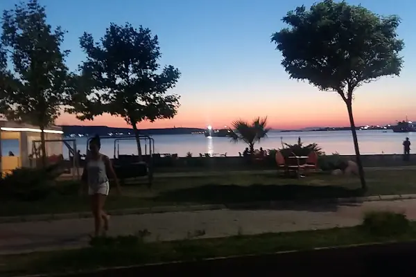 Marina Cafe