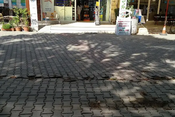 Güneş Eczanesi