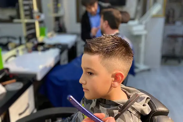 SALON FERİSYA ERKEK KUAFÖRÜ