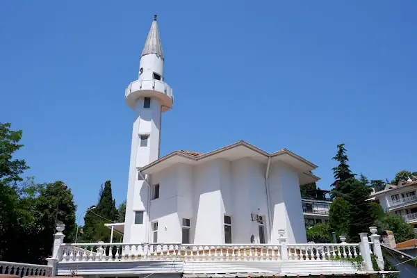nizam camii