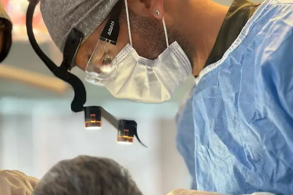 Çene Cerrahı Doç. Dr. Akif TÜRER - Bodrum - Ağız, Diş ve Çene Cerrahisi ve İmplantoloji Uzmanı