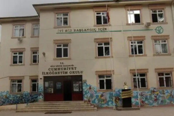 Antalya Pınarlı Cumhuriyet İlkokulu