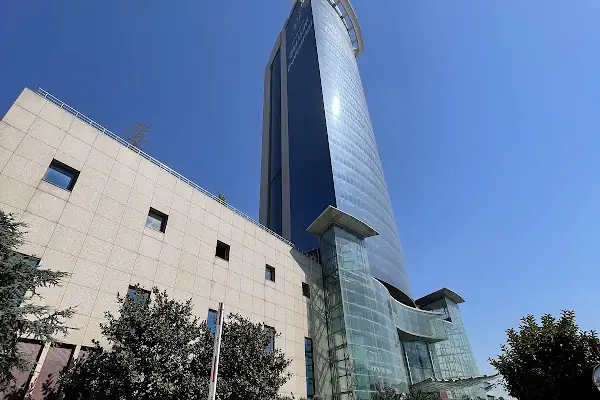 İSTANBUL GELİŞİM ÜNİVERSİTESİ I Blok İİSBF DEKANLIK