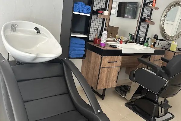 Nurullah ŞAHİN - Hair Specialist / ARNAVUTKÖY MERKEZ - BERBER