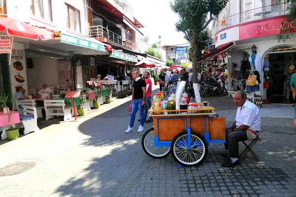 Adalar Market