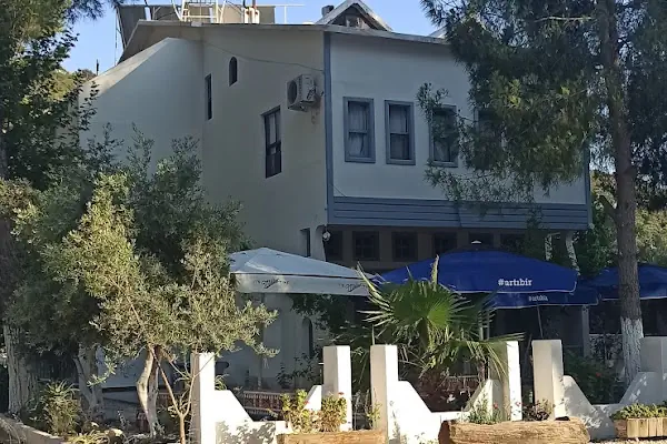 Derin Hotel