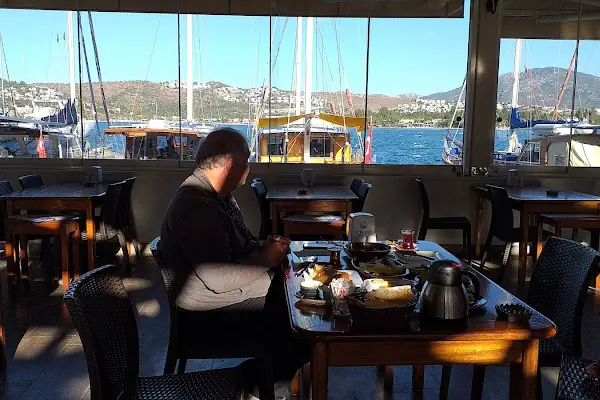 Bitez Cafe Restaurant