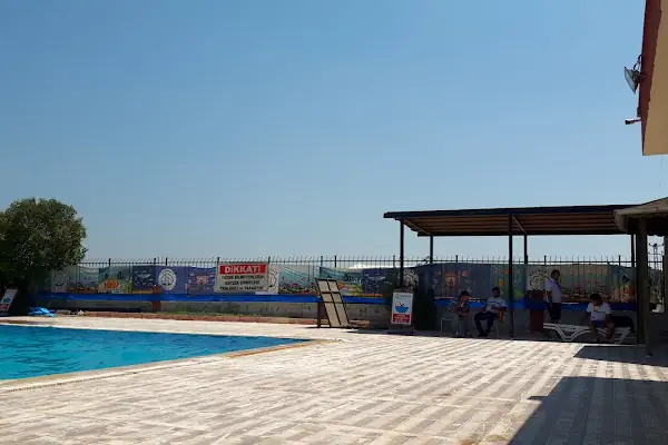 Akçakale Yüzme Havuzu