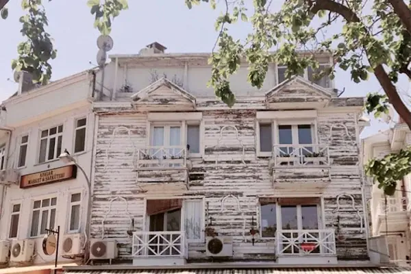 Burgazada Ergün Pastanesi