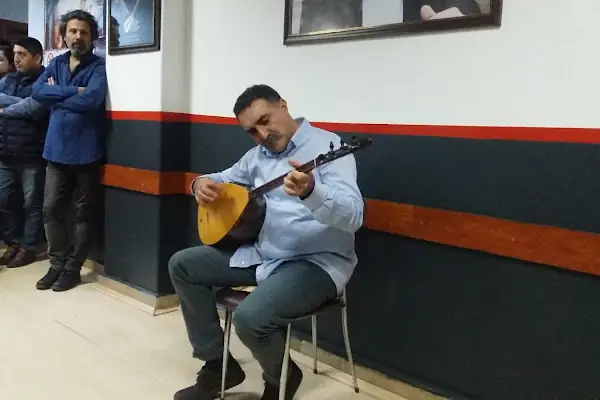 Arif Sağ Müzik Evi