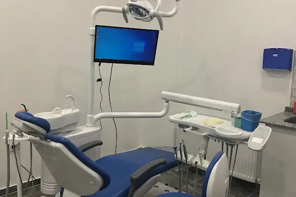 Özel Ayna Ağız ve Diş Sağlığı Polikliniği