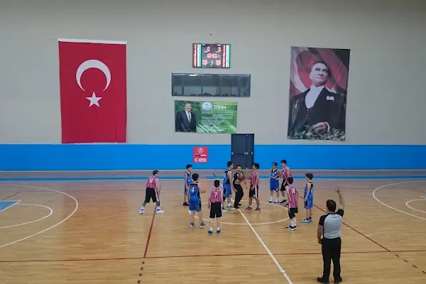 Başiskele Spor Salonu