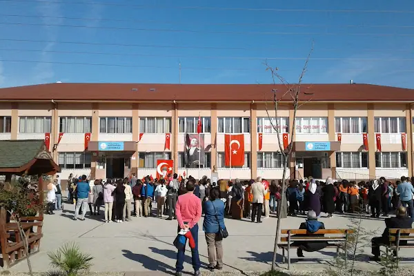 Başiskele Kartonsan İlkokulu ve Ortaokulu