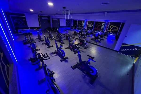 MoveOn Fitness Club