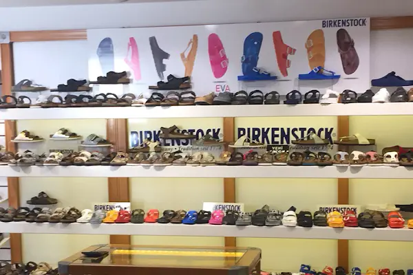 Şeref sandalet