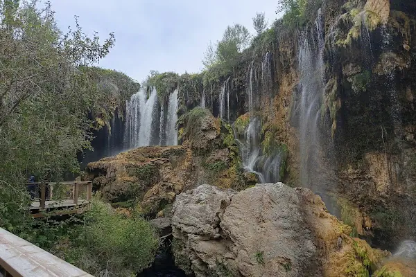 Yerköprü şelalesi