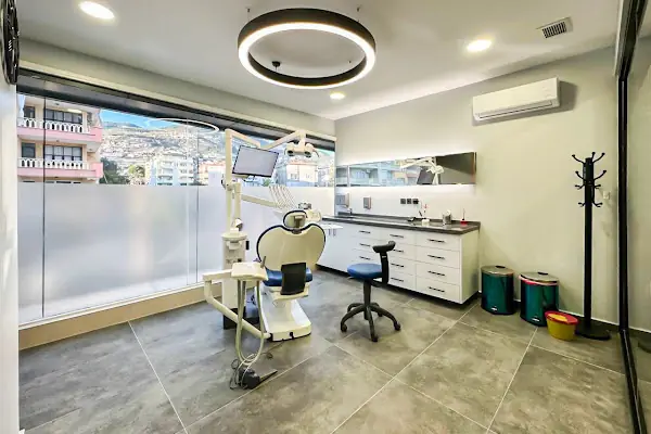 Beyaz Işık Diş Polikliniği Alanya