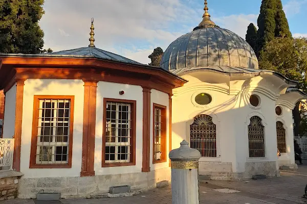 Çifte Sultanlar Türbesi