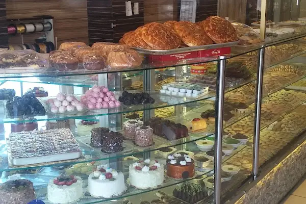 Badem Pastanesi
