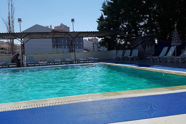 Ayaş Açık Termal Yüzme Havuzu