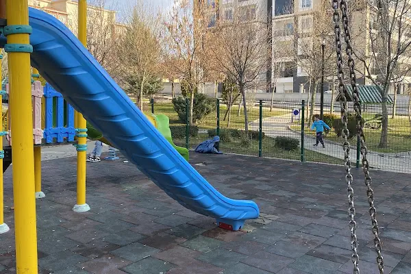 Play & Garden
