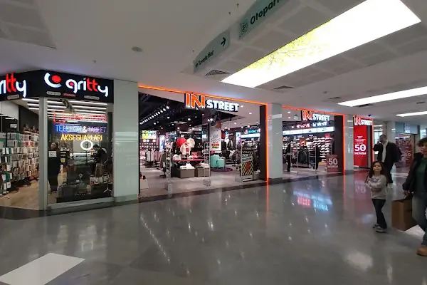 Agora AVM