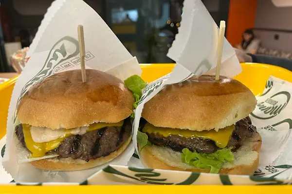 Mano Burger