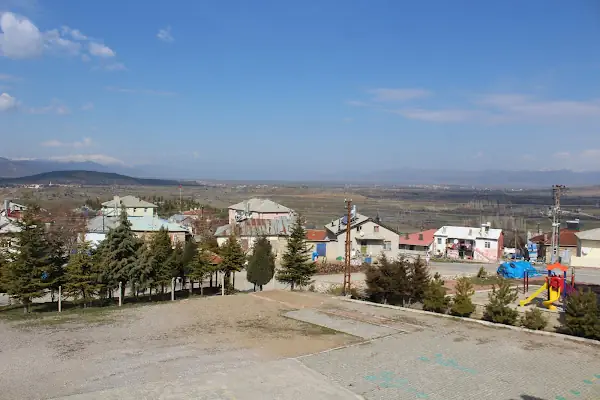 Ahırlı Atatürk İlkokulu
