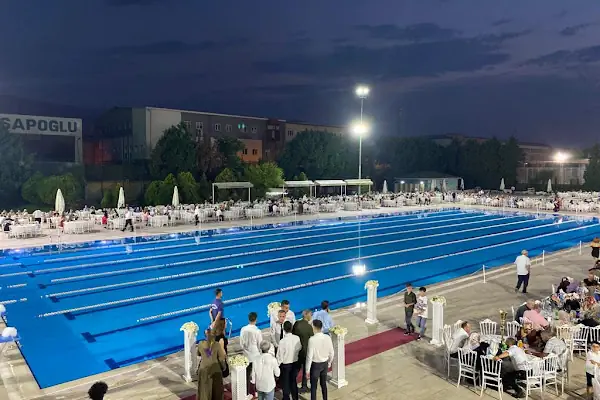 Yıldırım Olimpik Yüzme Havuzu