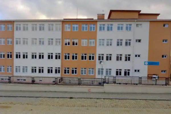 Büyükşehir Belediyesi Vali Enver Salihoğlu Ortaokulu