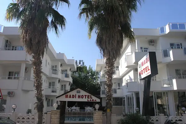 SARA HOTEL LARA