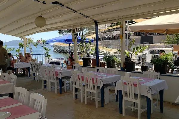 Iskele restaurant cafe bar