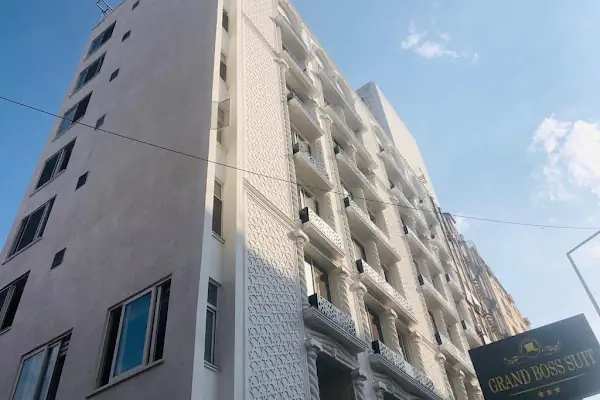 Grand Boss Suit Otel
