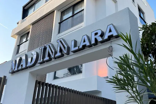 MAD INN LARA