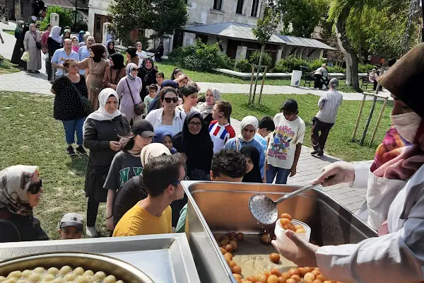 İstanbul Hayır Lokması Döktürme Lokmacı Şahin Usta