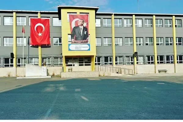 Arnavutköy Cumhuriyet Ortaokulu