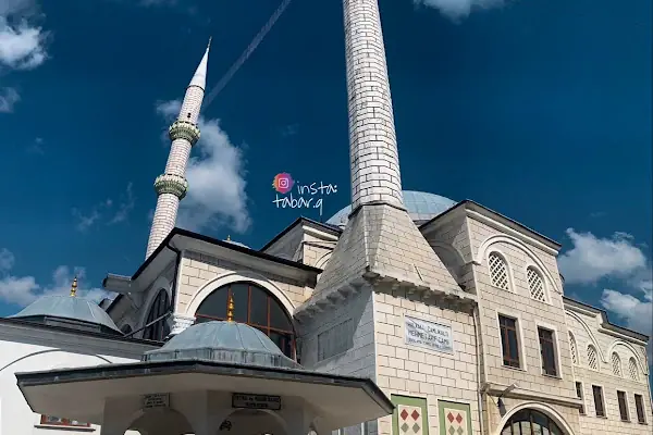 Mehmet Akif Cami
