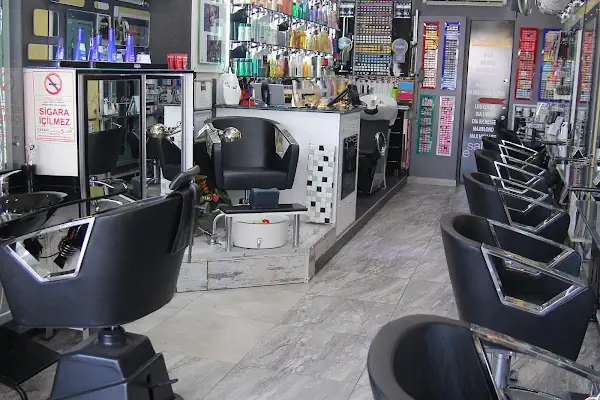 THE SCISSORHANDS HAIR SALOON