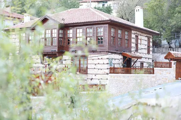 Hakime Hanım Konağı