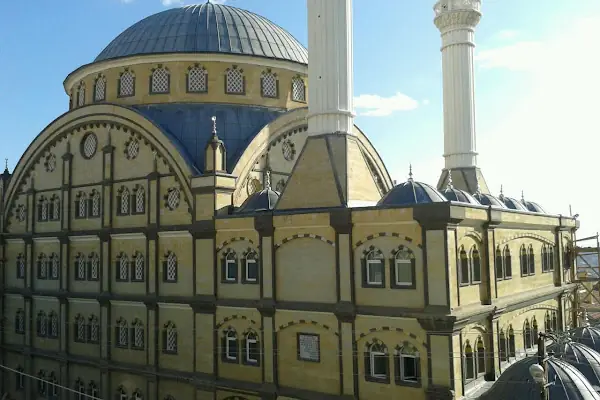 Yeşiltepe Mevlana Cami