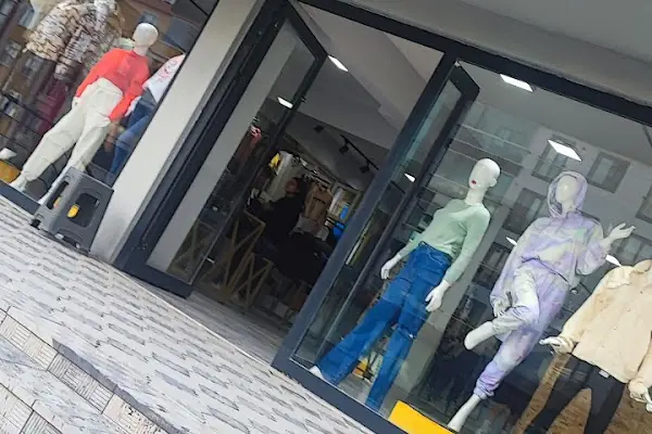 Hello Outlet