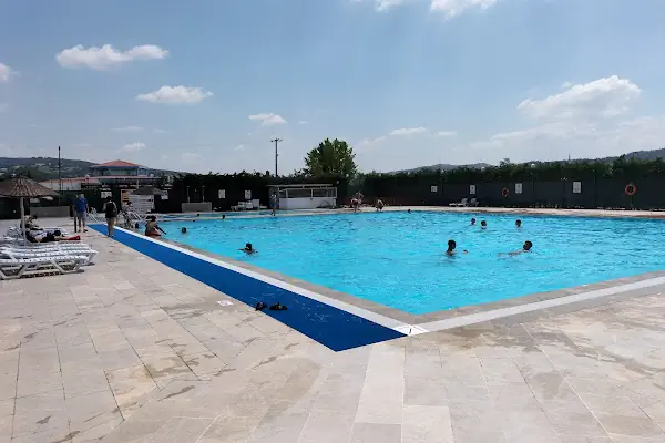 Susurluk belediyesi yüzme havuzu