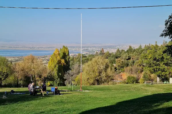 Yakamanastır Tabiat Parkı
