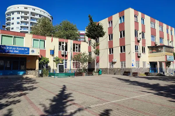 Mahmutlar 50. Yıl İlköğretim Okulu